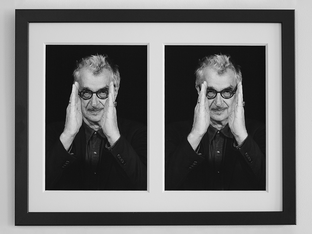 Ein Bild, das Text, Bilderrahmen enthält.
Automatisch generierte Beschreibung